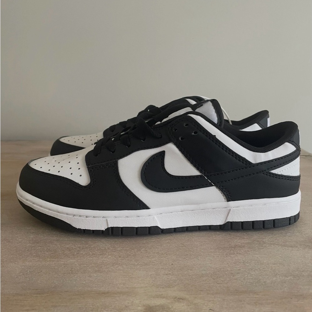 Women’s Nike Dunk Low Retro Sneakers